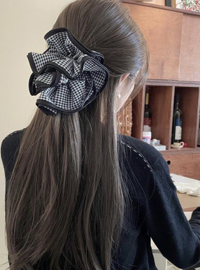 ギンガムチェックシュシュ