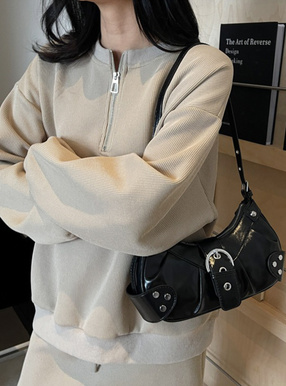 ベルトデザインショルダーバッグ