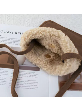 スクエアボアショルダーバッグ