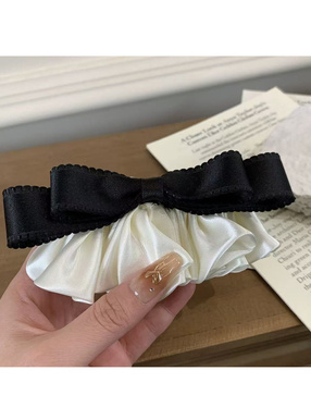 サテンフリルリボンバレッタ