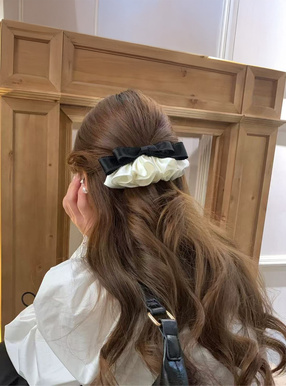 サテンフリルリボンバレッタ