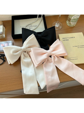 サテンリボンバレッタ