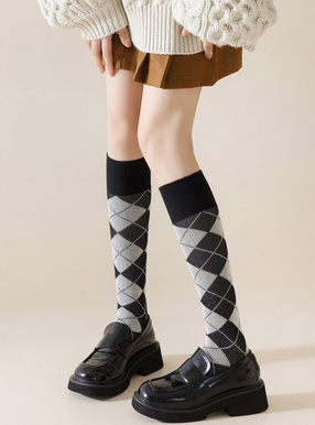 アーガイル柄ハイソックス