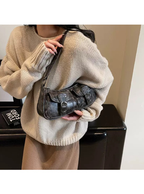 ポケットレザーショルダーバッグ