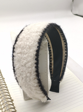 ボアステッチカチューシャ