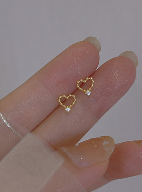 ハートミニピアス