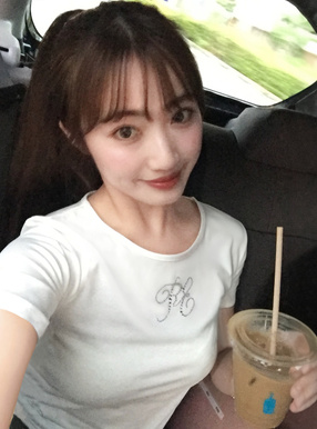 ラインストーンロゴTシャツ