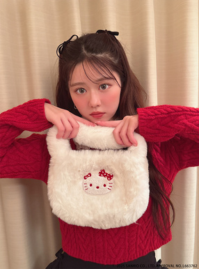 サンリオキャラクターズコラボ　ハローキティクリスマス2Wayファーバッグ