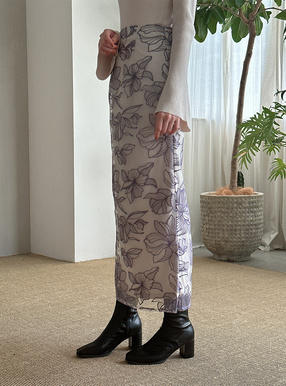 花柄チュールバックスリットナロースカート