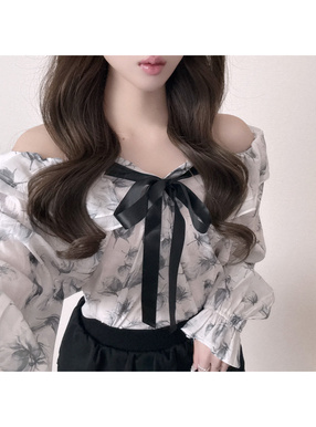 花柄リボンオフショルダーブラウス