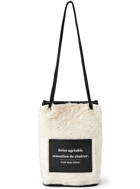 ファーロゴトートバッグ