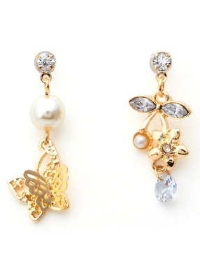 アシンメトリーバタフライパールビジューピアス
