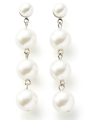 パールチェーンロングピアス