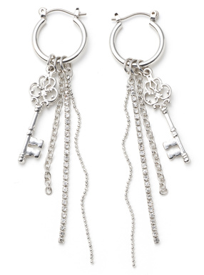 キーモチーフビジューチェーンロングピアス