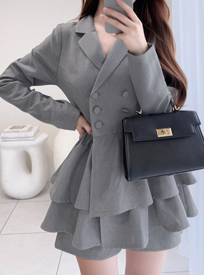 ティアードフリルテーラードジャケット×ショートパンツセットアップ