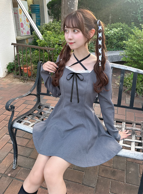 リボンストラップフレアミニワンピース
