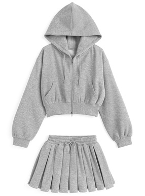 ラインストーンロゴパーカー×プリーツミニスカートスウェットセットアップ