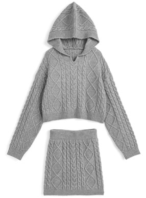 ケーブル編みニットパーカー×タイトミニスカートセットアップ