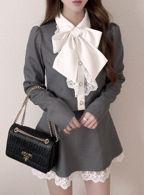 リボン付きレースブラウス×ミニスカートセットアップ