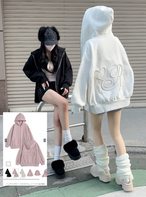 バックエンボスハートロゴスウェットパーカー