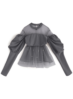 チュールレイヤード風パールトップス