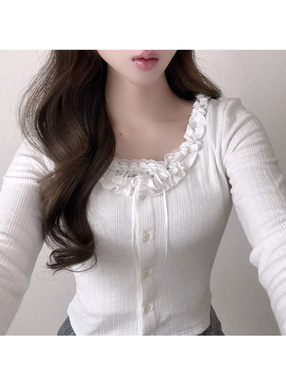 小花柄レイヤード風リボンフリルトップス