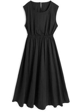 バックオープンワンピース