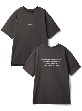ロゴプリントTシャツ