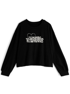 ハートモチーフスタッズロゴプリントTシャツ