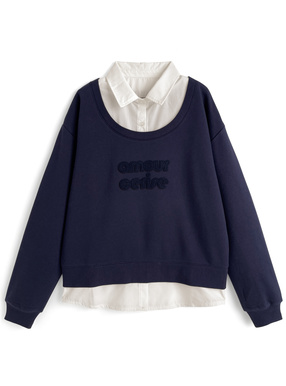 シャツレイヤード風ロゴスウェットトップス