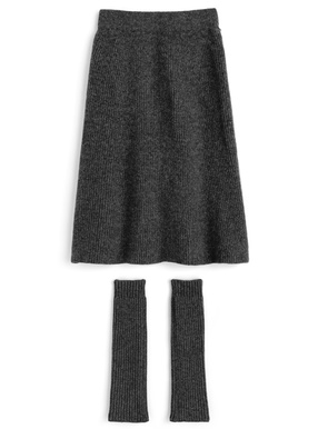 レッグウォーマー付きリブニットミドルスカート