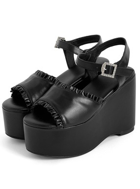 厚底フリルビジューストラップサンダル