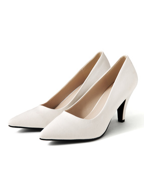 低反発サテンポインテッドトゥプレーンパンプス