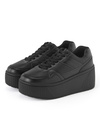 ブラック